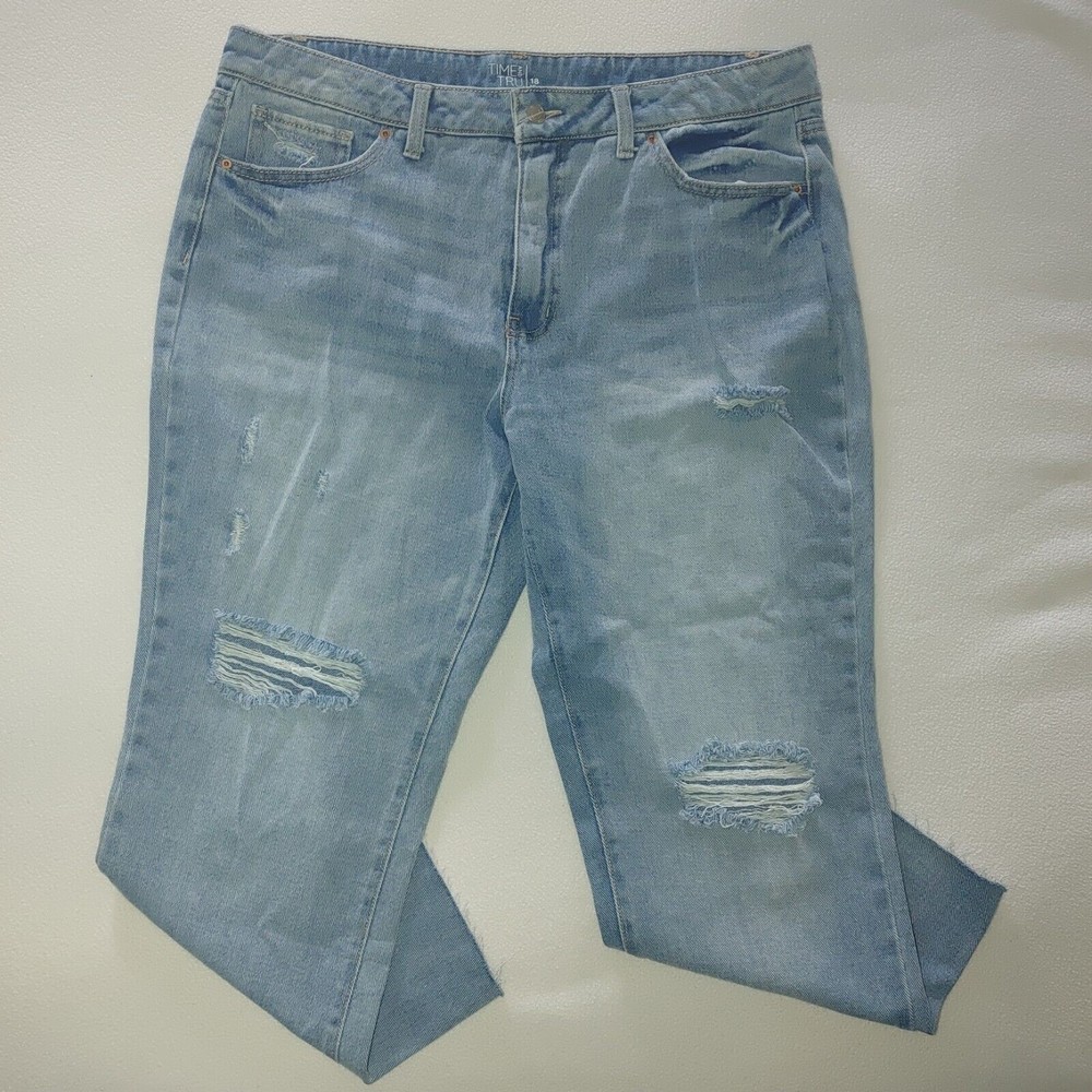Time & Tru Distressed High Rise Cropped Jeans Size 18 Relaxed Fit Light Wash New